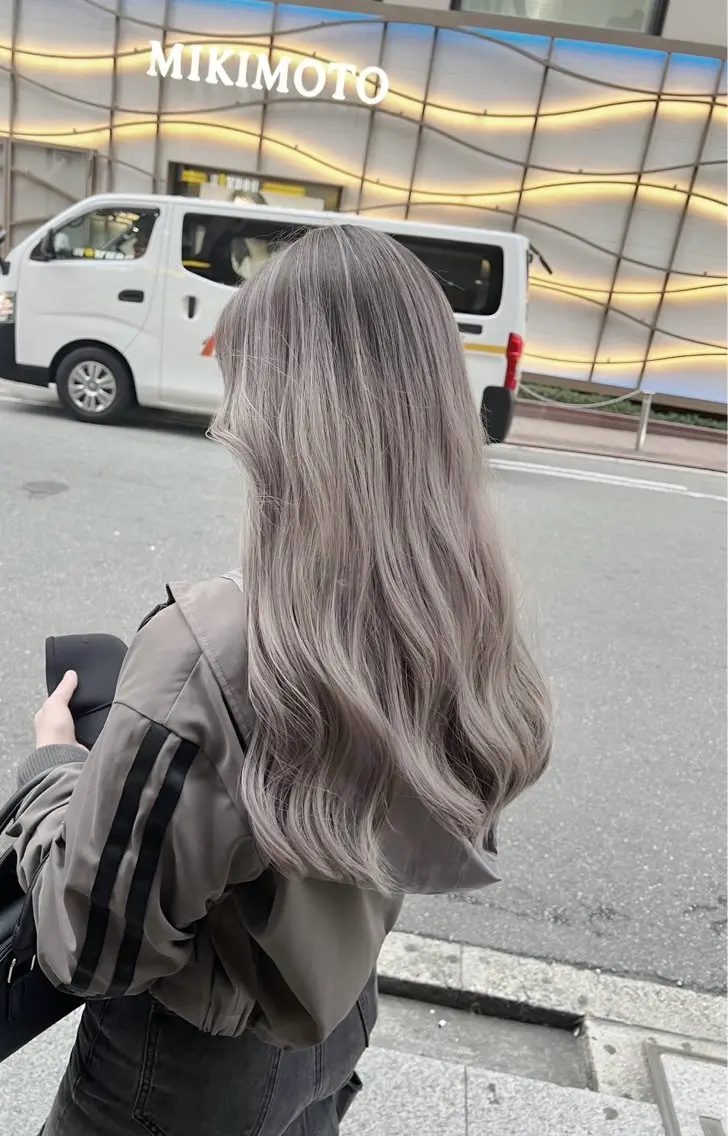 ロング カラー バレイヤージュ グレージュ レイヤーカット 指名数No.1 /NAOYAのヘアスタイル