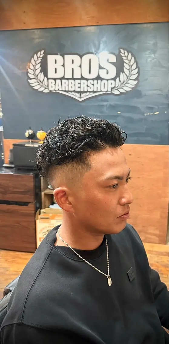 パーマ メンズ フェードカット メンズパーマ SHINDOU RYUYAのヘアスタイル