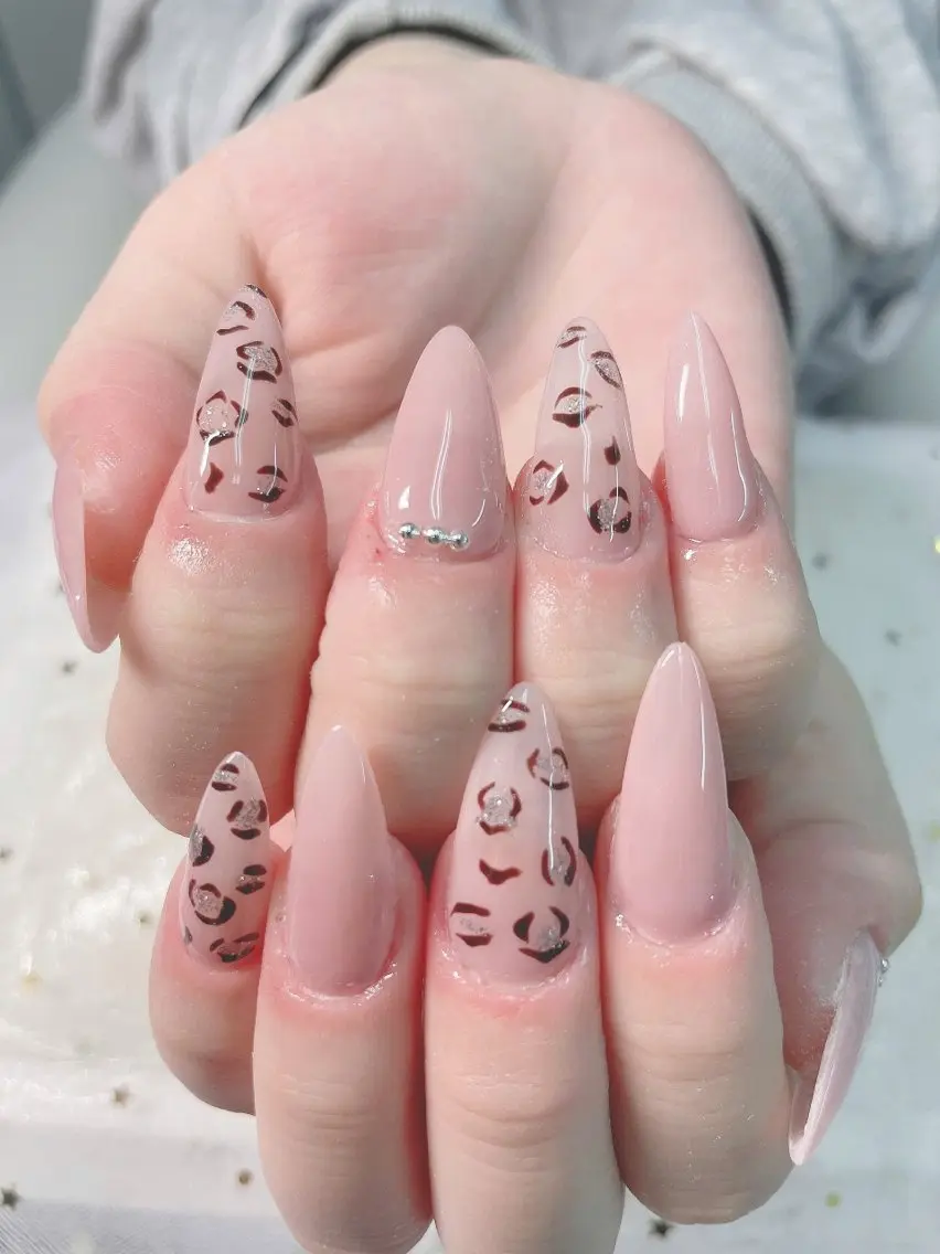 ネイル キラキラネイル 韓国ネイル ネイルチップ ワンホンネイル Anela Nail Studioのネイルデザイン