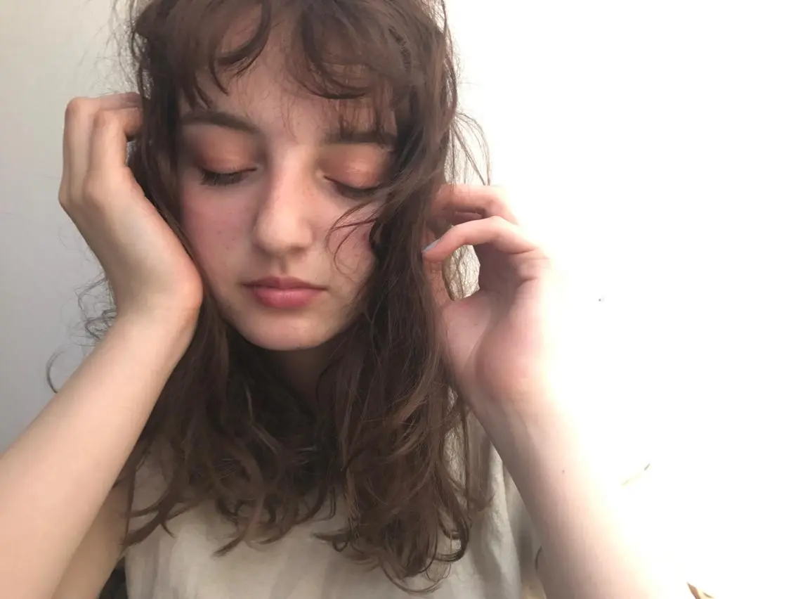カラー 💓パーマ，💗 レイヤーカットのヘアスタイル