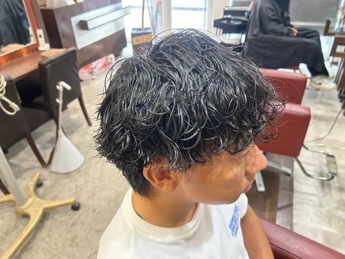 ショート メンズ 波巻きパーマ 【横浜メンズ特化】 💥りょうま💥のヘアスタイル