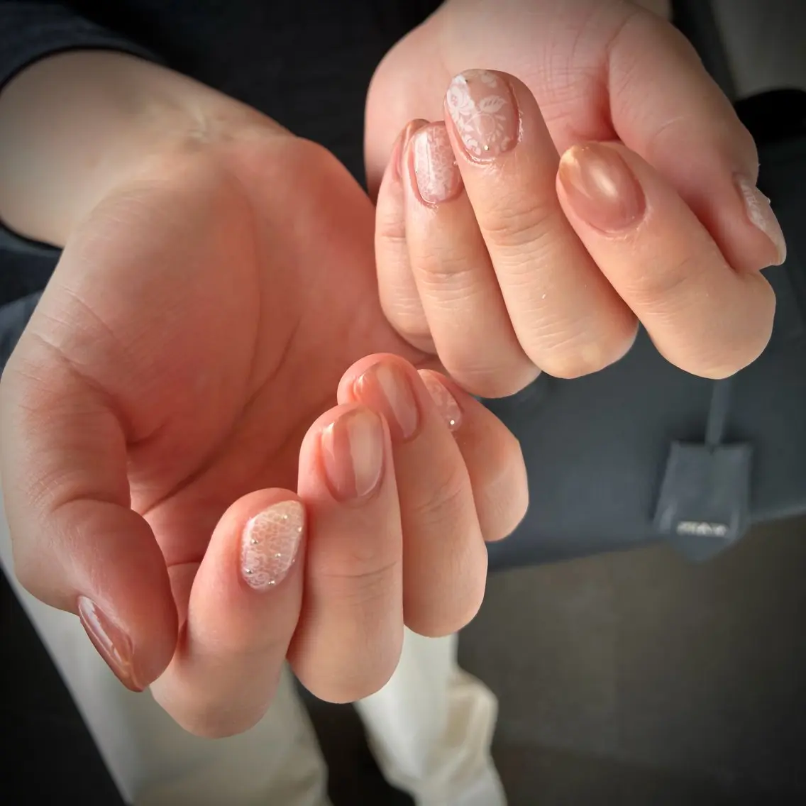 ネイル 長さ出し レース マグネットネイル ミラーネイル ニュアンスネイル ハンドネイル unchouchou tomomiのネイルデザイン