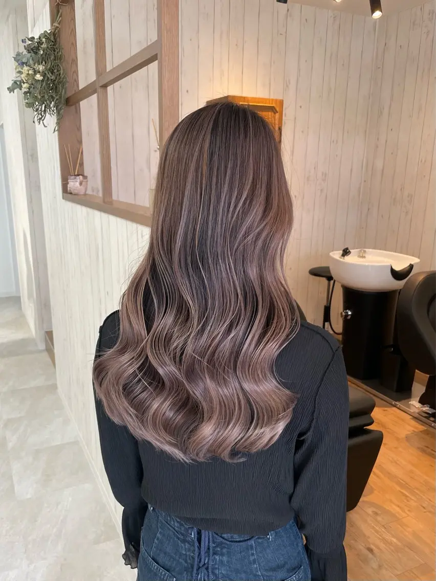 カラー ヘアカラー 河合 愛実のヘアスタイル