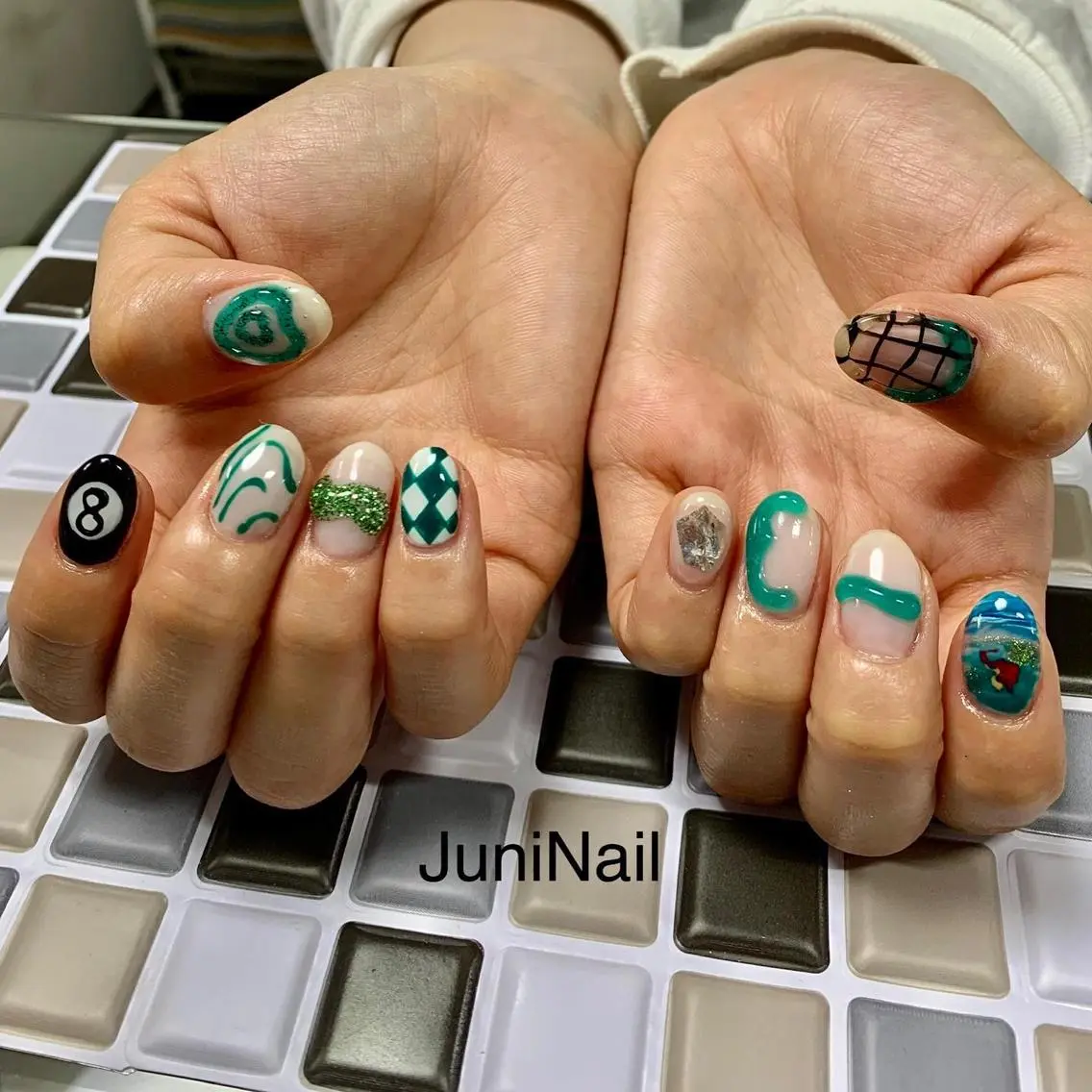 ネイル オーロラネイル クリアネイル 成人式 フラッシュネイル フレンチネイル ハンドネイル JuniNail 주니네일🇰🇷suのネイルデザイン