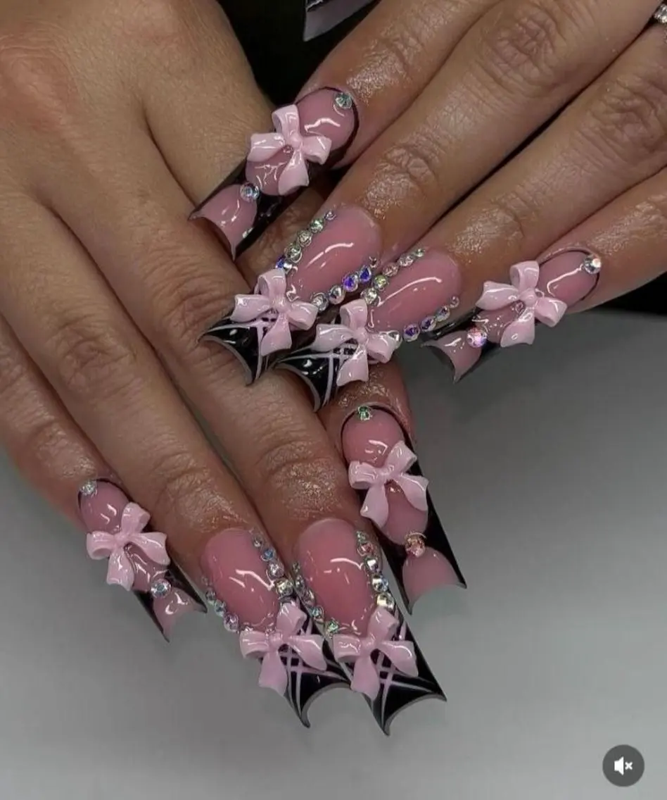 ネイル アートネイル 長さ出し ジェルネイル マグネットネイル ニュアンスネイル ハンドネイル Cloudy Chan Nailのネイルデザイン