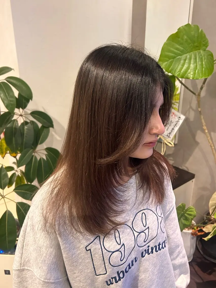 セミロング 顔周りカット レイヤーカット 🤍レイヤーツヤカラ ーAkane🇰🇷のヘアスタイル