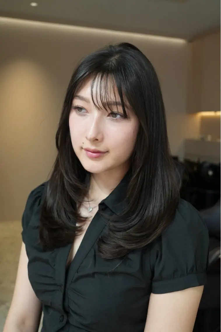 ミディアム 森田 澪のヘアスタイル