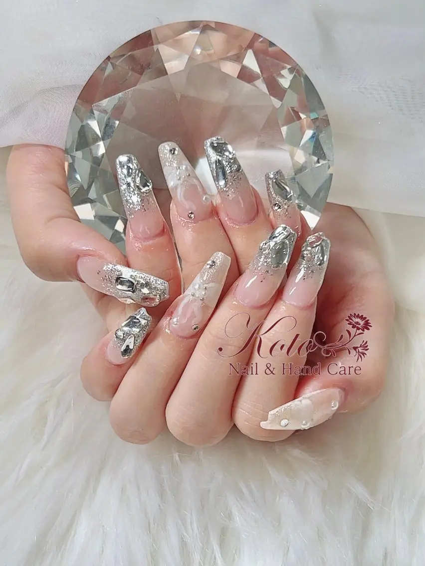 ネイル 長さ出し ジェルネイル 持ち込み ニュアンスネイル 赤色 ハンドネイル Nail Salon KOTOのネイルデザイン