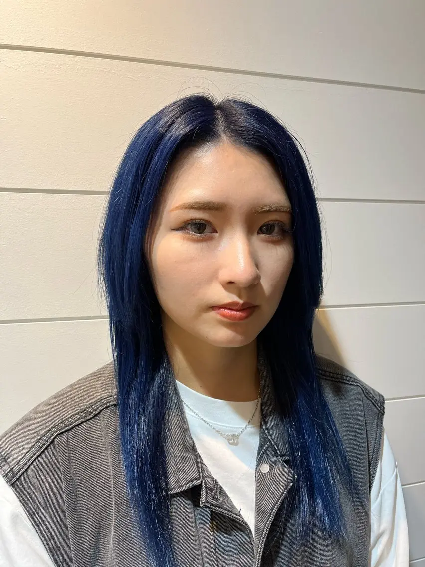 ロング カラー 波多野 芽衣のヘアスタイル