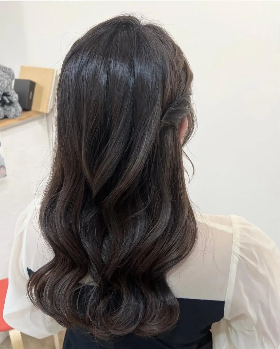 巻き下ろし🩵🫧(ヘアアレンジなし)韓国ヨシン巻き、ウェーブ巻き、くびれ巻き 2200円✨の写真