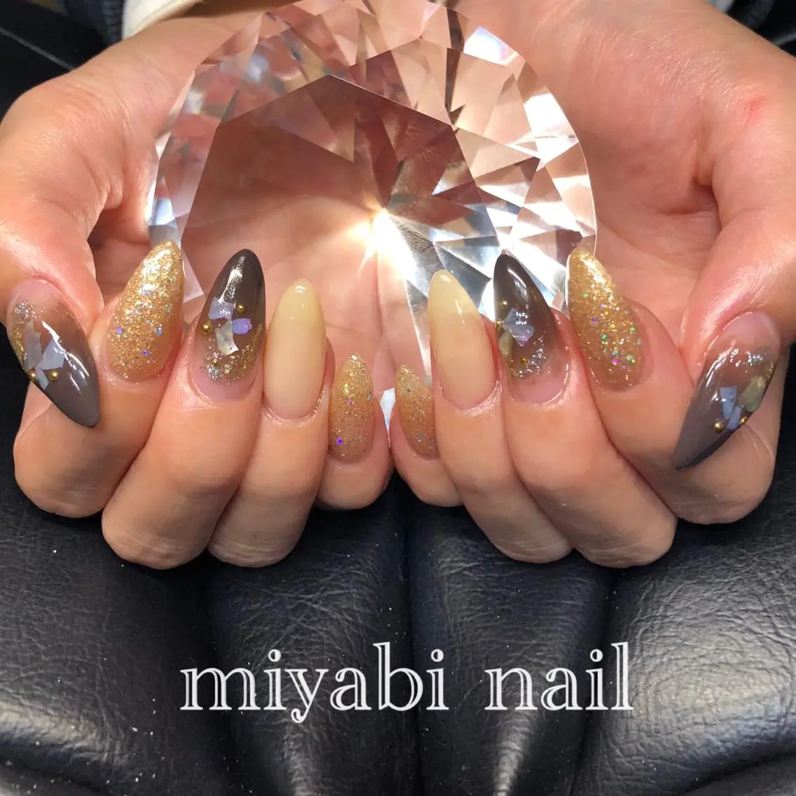 ネイル アートネイル オーロラネイル ブラウン ゴールド ラメ(グリッター) miyabi nail 桂川駅近くのネイルデザイン