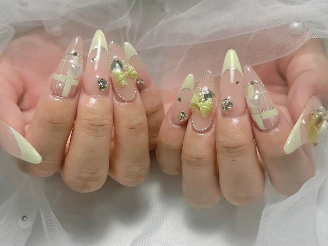 ネイル Roi〈ロワ〉 Yunaのネイルデザイン