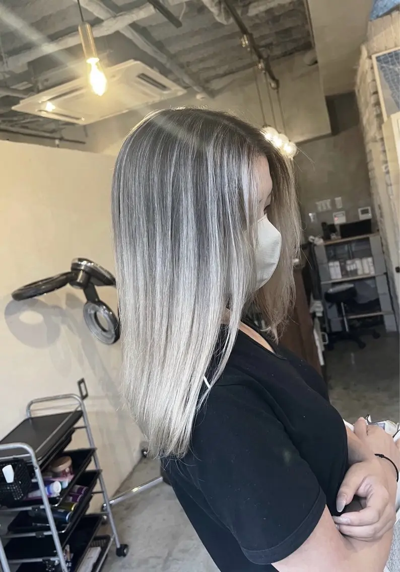 ミディアム カラー バレイヤージュ レイヤーカット ヘアカラー トリートメント 指名数No.1 /NAOYAのヘアスタイル