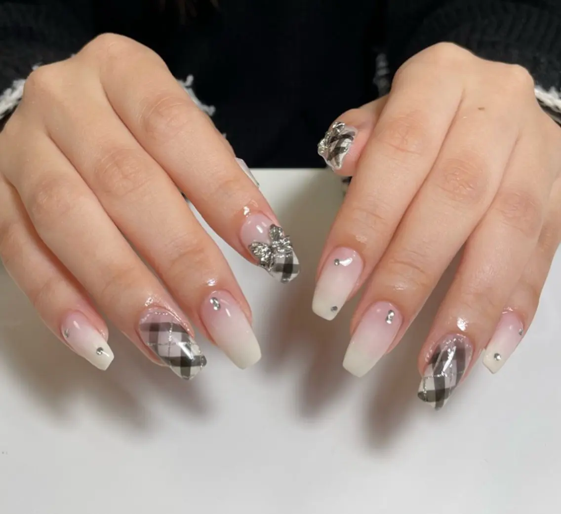 ネイル ハンドネイル ハンドケア 🍑 momo_nailのネイルデザイン