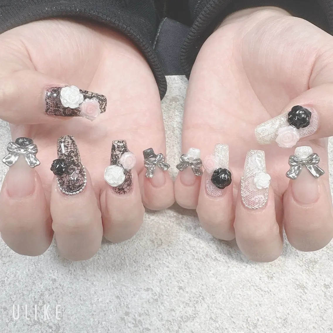 セミロング Queen nailのネイルデザイン