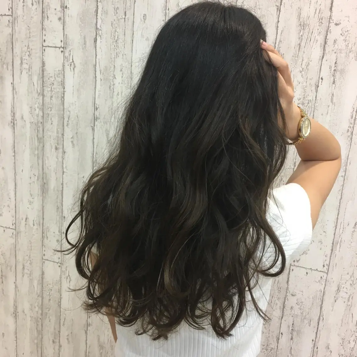 ロング カラー ブラウンカラー ダークブラウン Kaede .のヘアスタイル