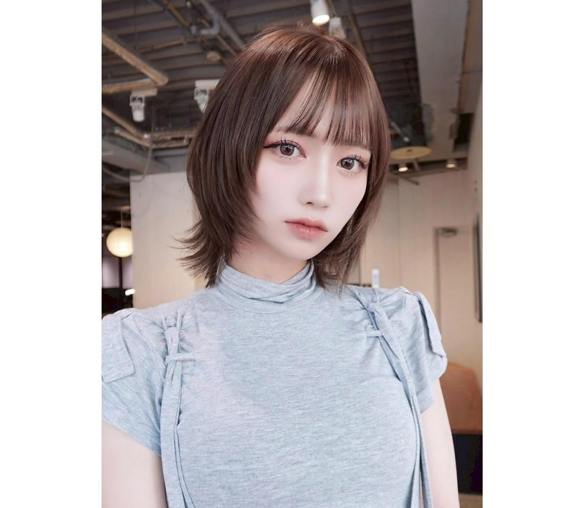 ミディアム カラー ボブ レイヤーカット ウルフカット ウルフレイヤー カット ヘアカラー トリートメント ITbyALBUM 下北沢店のヘアスタイル