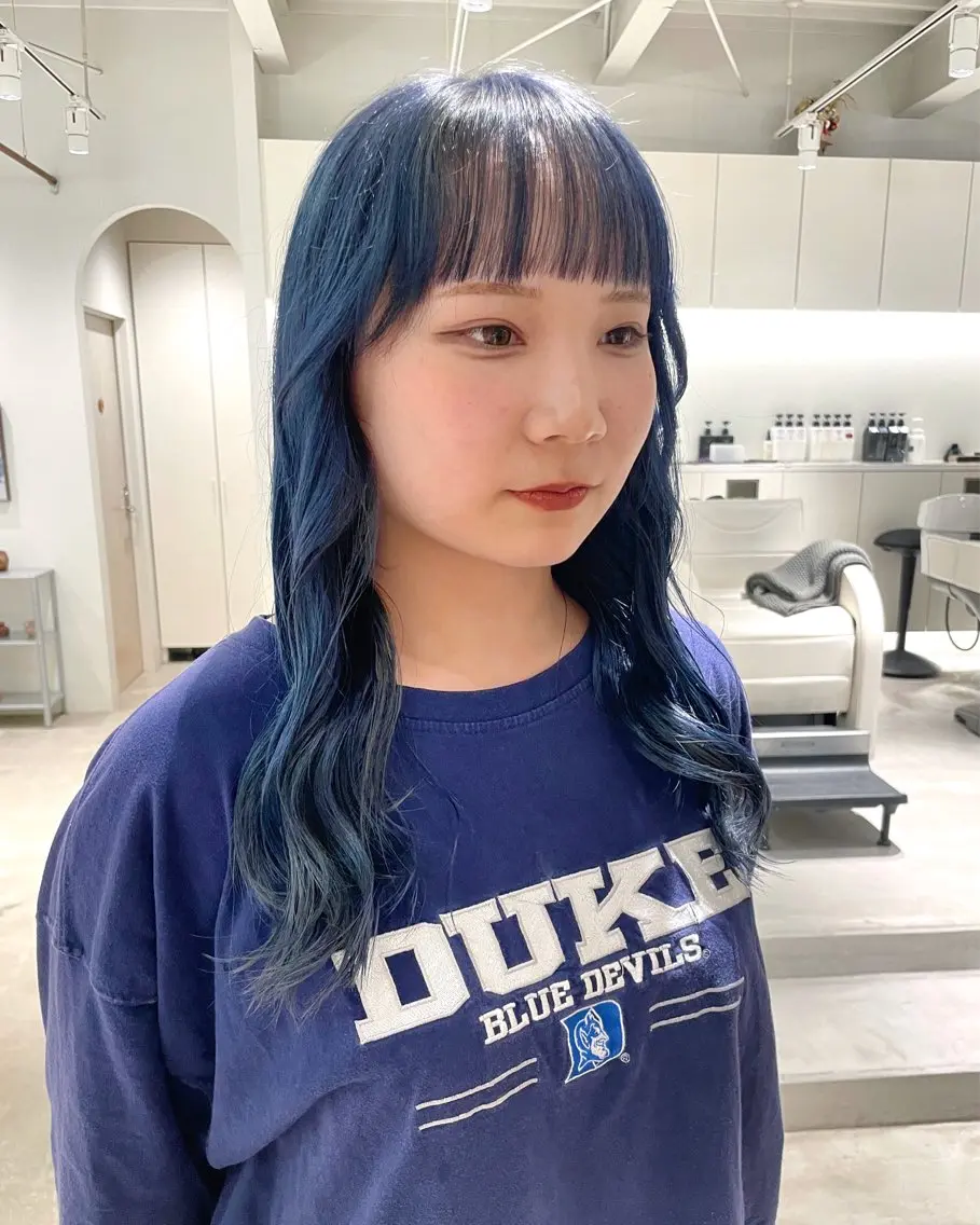 ロング カラー ヘアカラー 林 千聖のヘアスタイル