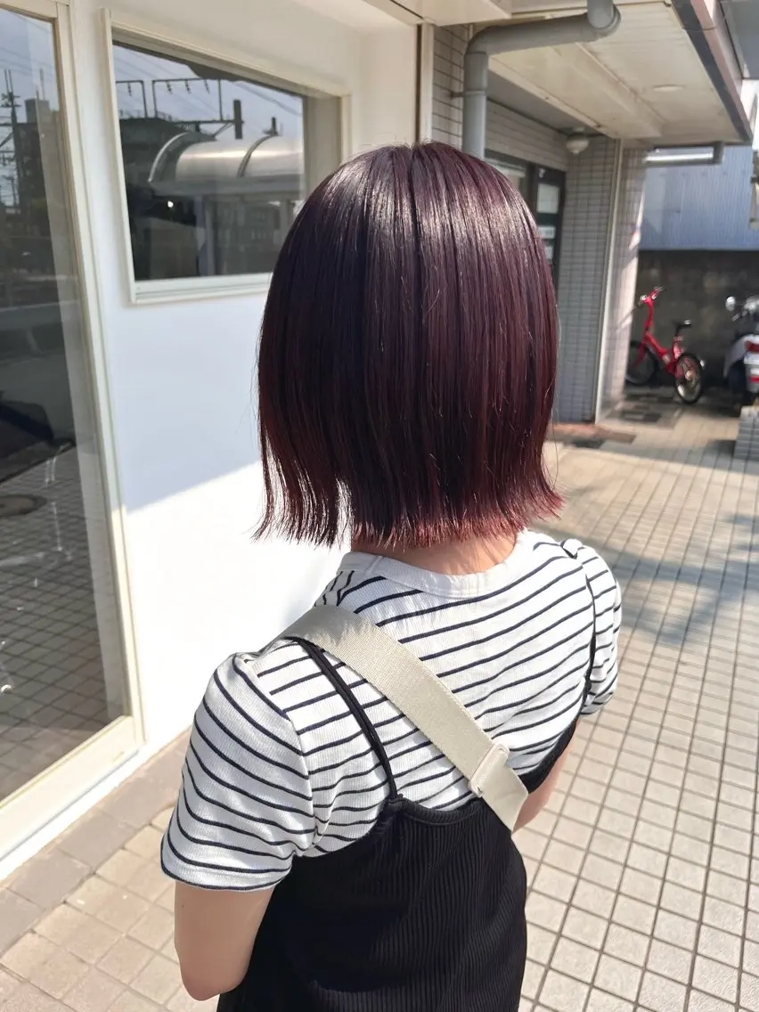 ショート カラー 切りっぱなしボブ カシス ピンクカラー ボブ FERIA あべの yumeho🍭のヘアスタイル