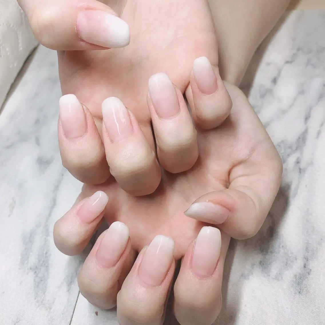 ネイル グラデーション ホワイト 結城 怜菜のネイルデザイン