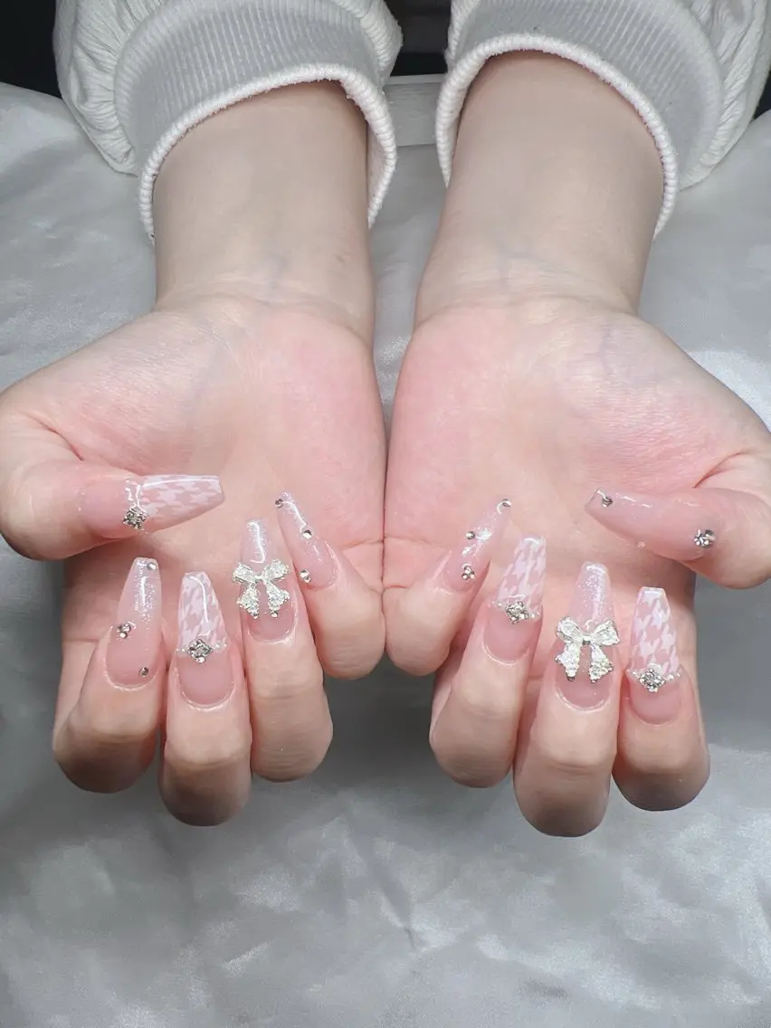 ネイル 長さ出し グラデーション キラキラネイル マグネットネイル ニュアンスネイル Lee Nails チップ長さだし専門店のネイルデザイン