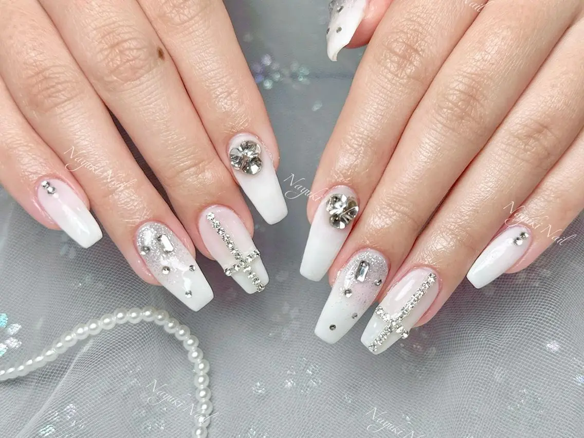 ネイル 🦋 Queenieのネイルデザイン