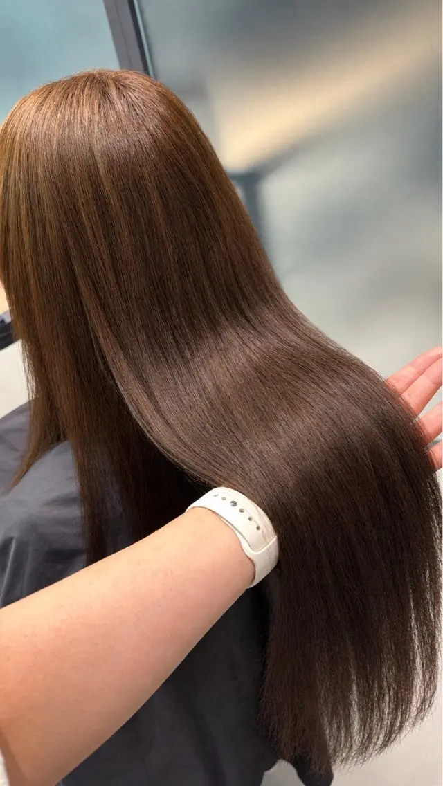 ロング 縮毛矯正 縮毛矯正 めいALBUM新宿 透明感・白玉効果🫧のヘアスタイル