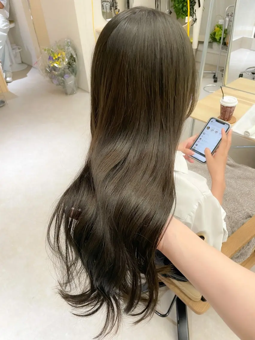 ロング カラー カット Grand Link （グランリンク）のヘアスタイル
