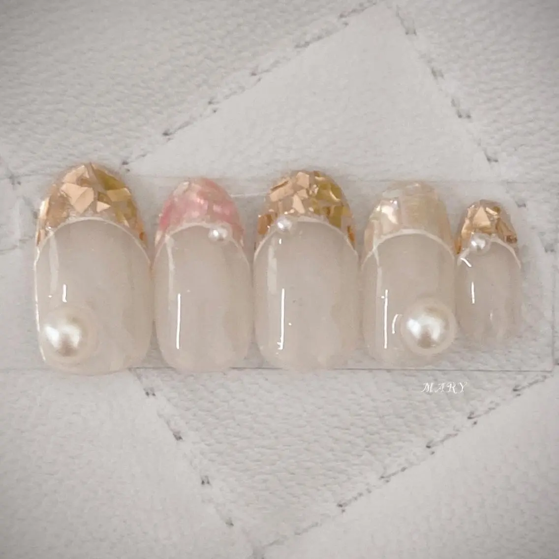 ネイル フレンチネイル ガラスフレンチ ニュアンスネイル ハンドネイル Mary nail .narumiのネイルデザイン