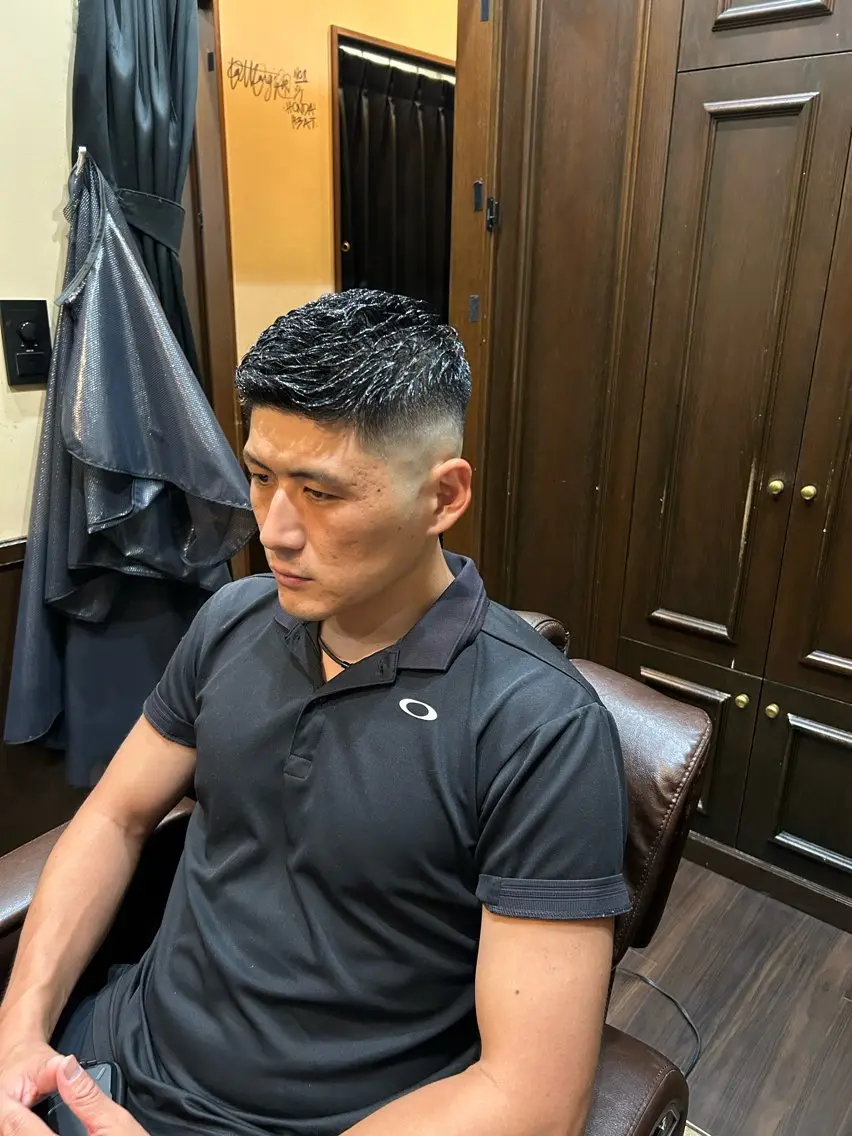 ショート パーマ ヒロ銀座牛山 友晴のヘアスタイル