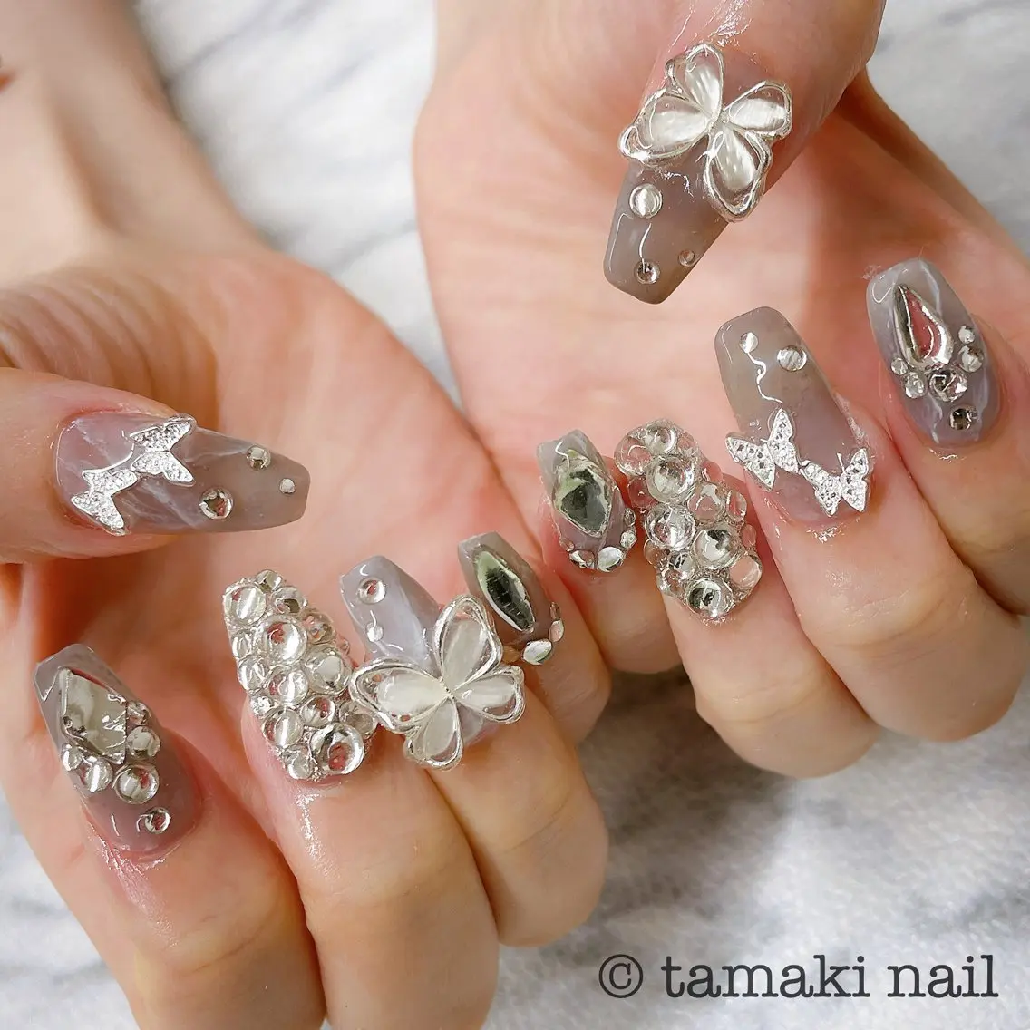 ネイル キラキラネイル MAYME TAMAKIのネイルデザイン