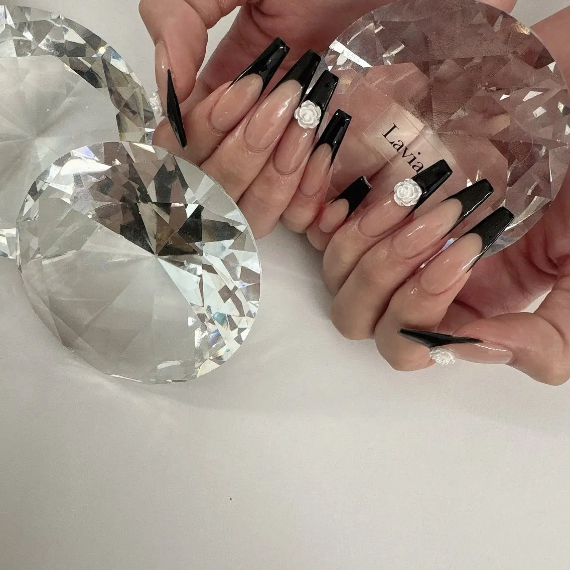 ネイル lavia🖤 ayumiのネイルデザイン