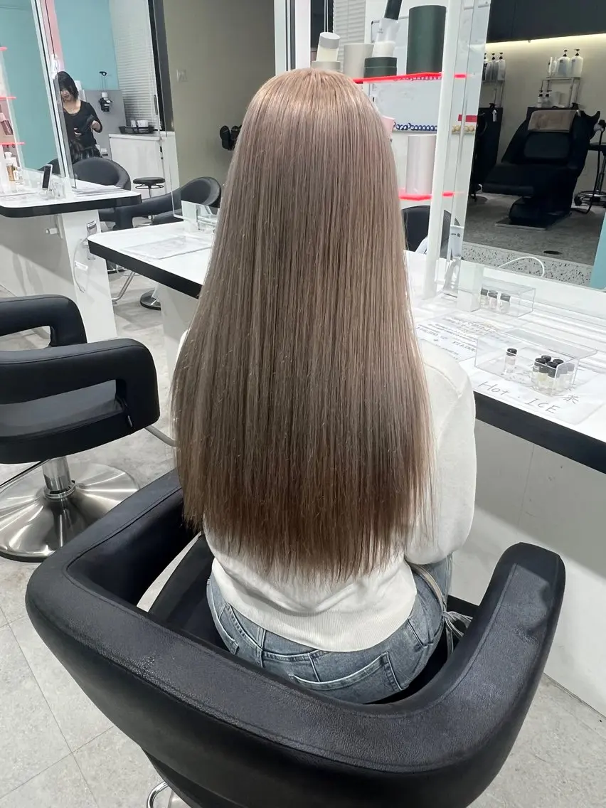 カラー ミルクティー・透明感 🏹REN🏹のヘアスタイル