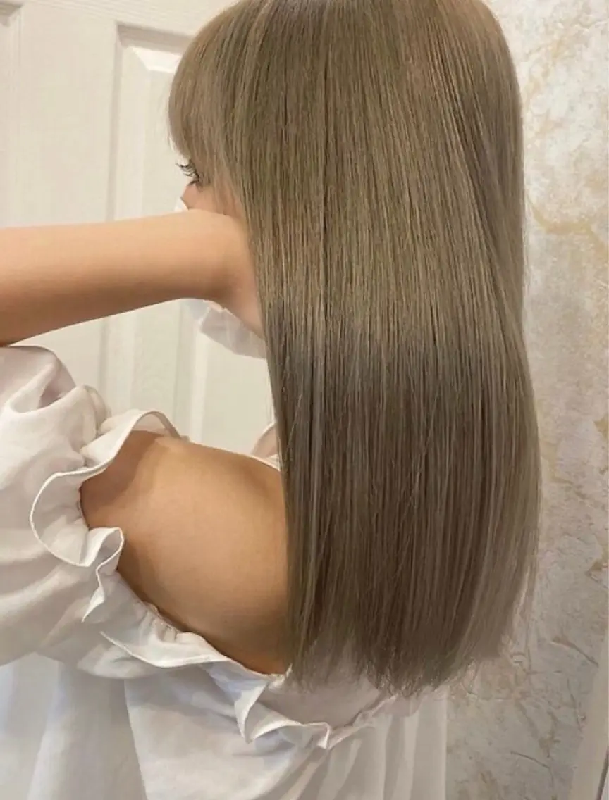 【うねり改善】カット＋プレミアムストレート（縮毛矯正）の写真