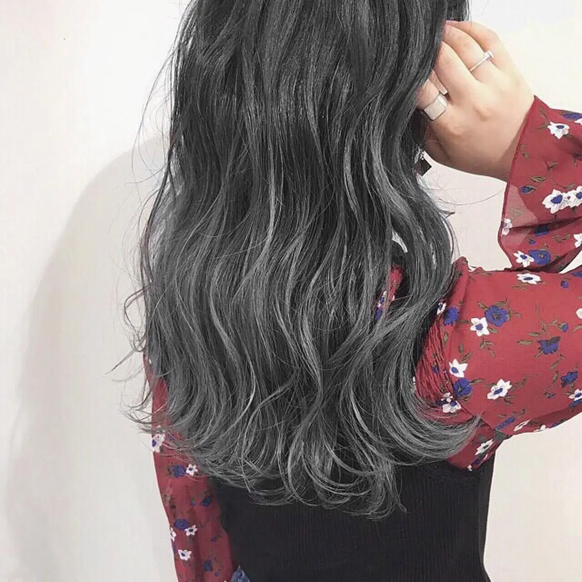 ロング カラー ヘアアレンジ グラデーションカラー 渋谷ケアブリーチ Suuのヘアスタイル