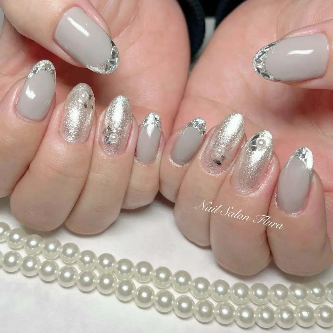 ネイル フレンチネイル ガラスフレンチ ハンドネイル NailSalon Fluraのネイルデザイン