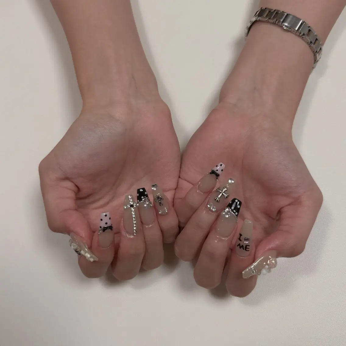 ネイル ハンドネイル BERA NAILSのネイルデザイン