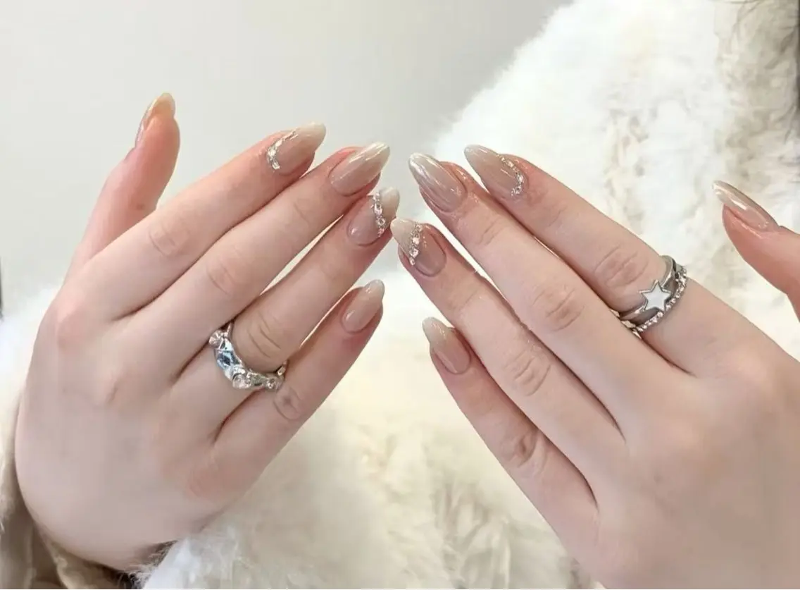 ネイル フラワーネイル フレンチネイル ジェルネイル ガラスフレンチ ハート ハンドネイル BabyYouMi nailのネイルデザイン