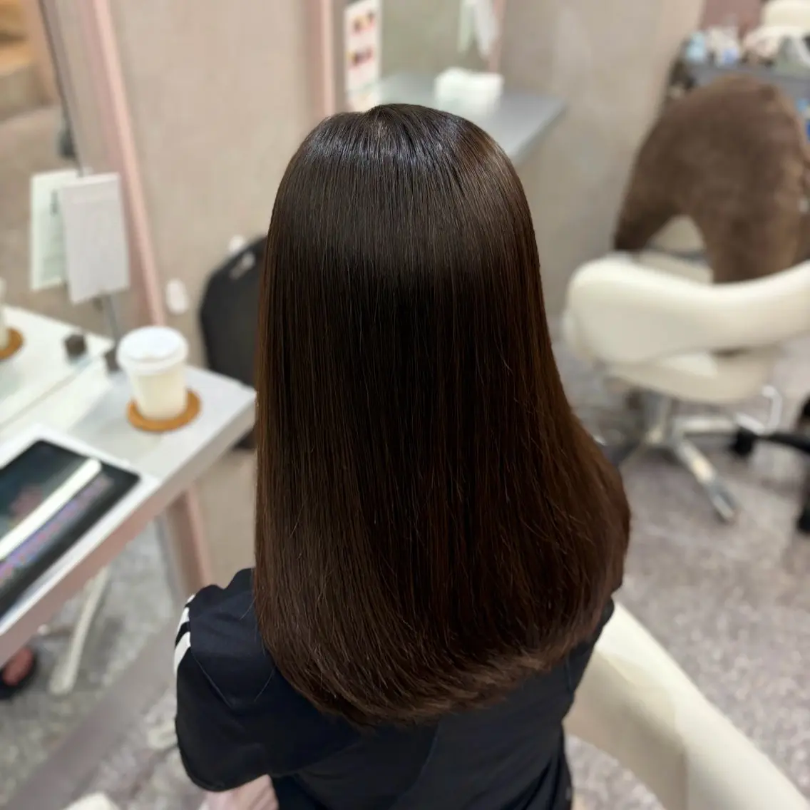 セミロング パーマ セミロングパーマ ストレートパーマ 縮毛矯正 トリートメント 髪質改善/艶カラー /やまだくるみのヘアスタイル
