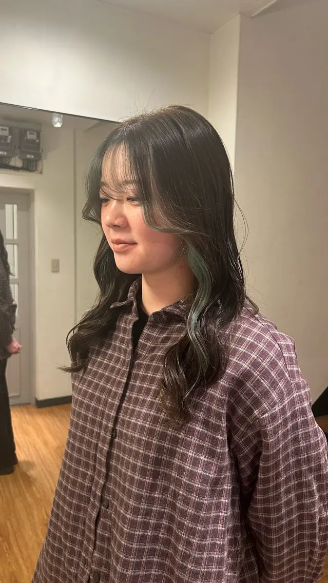 カラー ヘアカラー トリートメント ユイ コハルのヘアスタイル