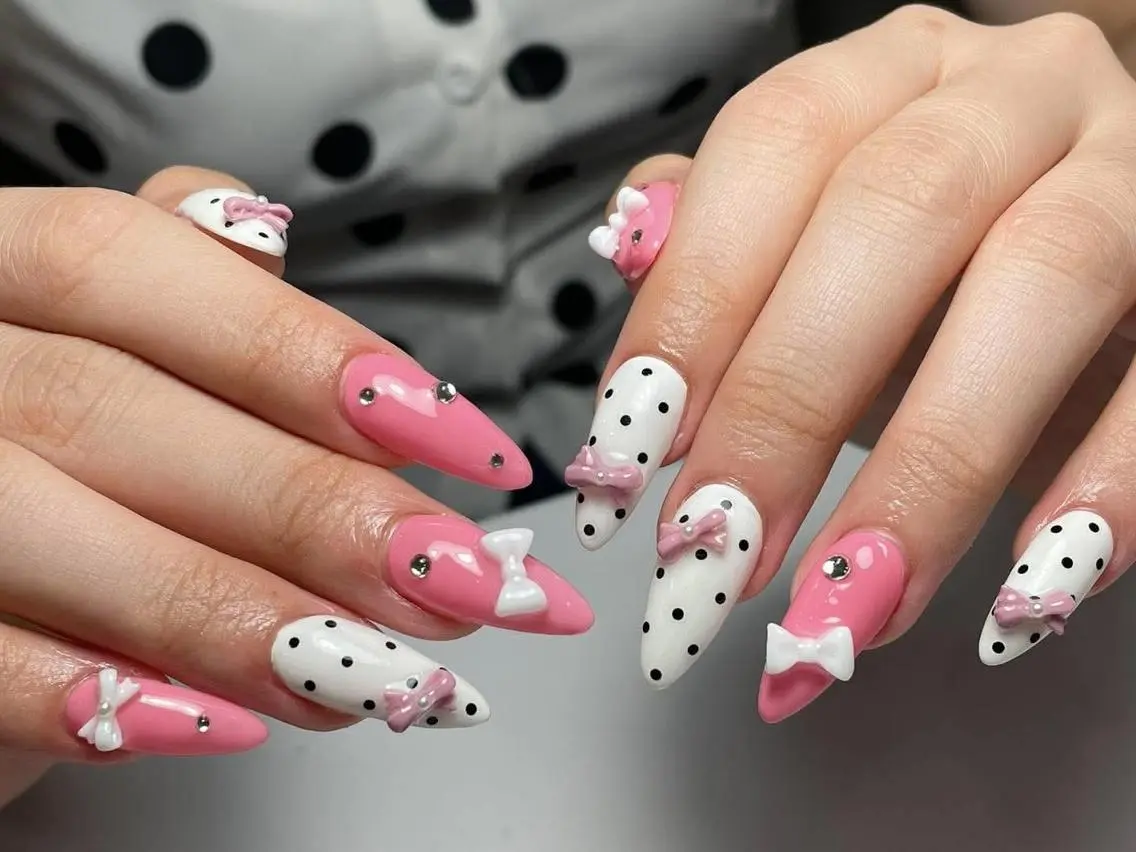 ネイル 長さ出し グラデーション 卒業式 キラキラネイル マグネットネイル NaMi Belle Nailのネイルデザイン
