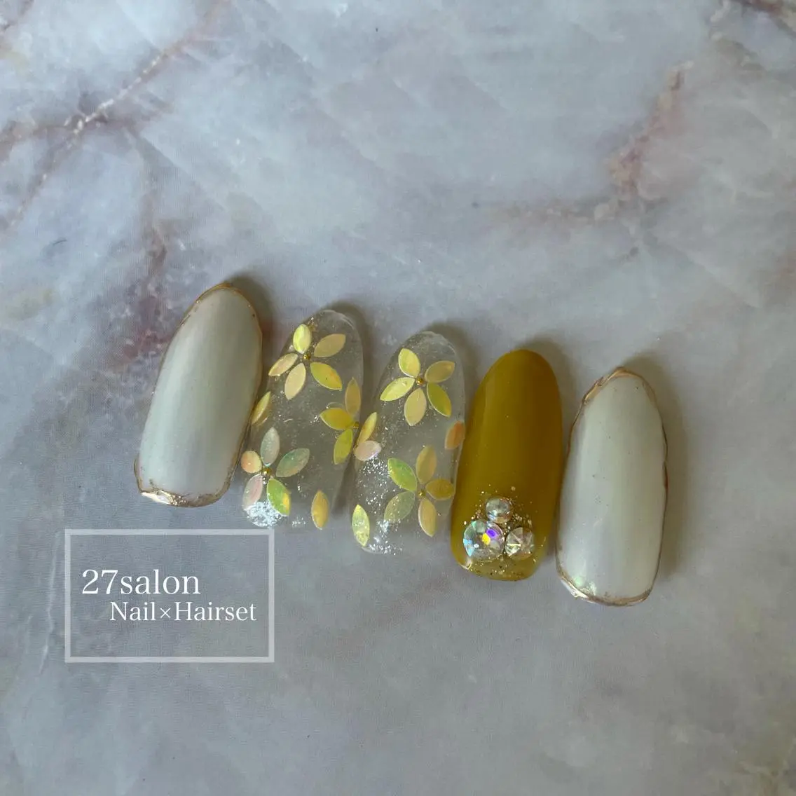 ネイル クリアネイル フラワーネイル 27salon yuinaのネイルデザイン