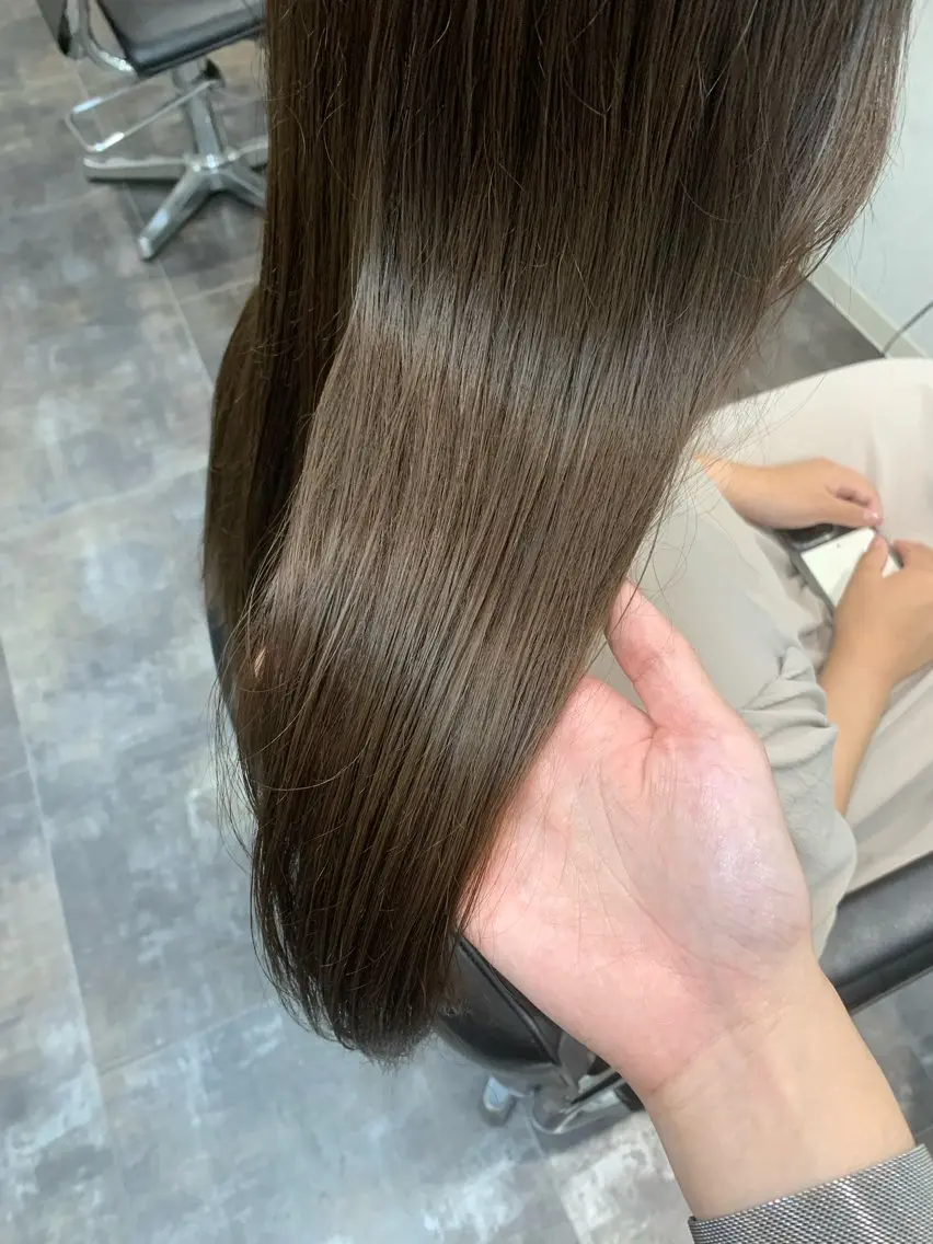 ロング カラー ベージュカラー トリートメント ヘアカラー haku【津久野店】 ERIKAのヘアスタイル