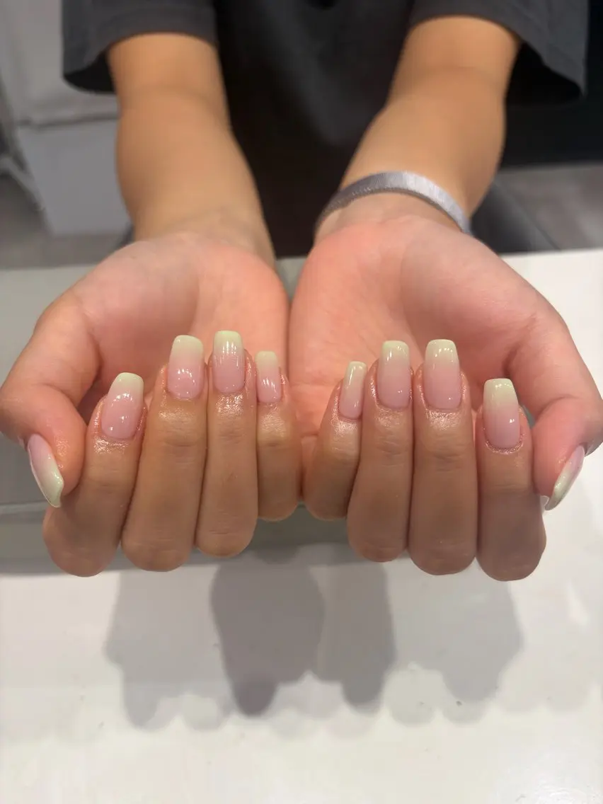 ネイル SHELLTOKYO Hana🌺のネイルデザイン