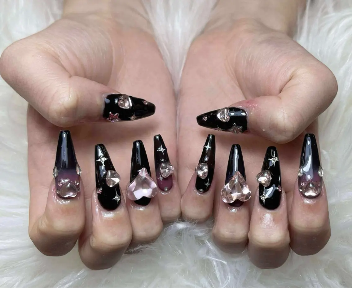 ネイル チークネイル 長さ出し フットネイル マグネットネイル 持ち込み ハンドネイル ANH NAIL ゴテゴテ専門店💎のネイルデザイン