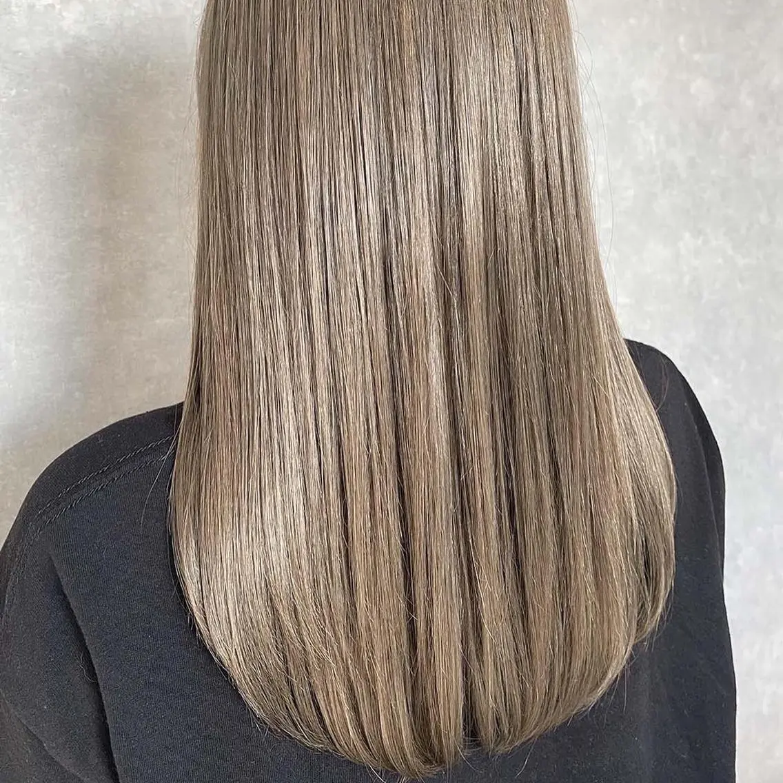 セミロング カラー カット ヘアカラー トリートメント 一ノ瀬 暁のヘアスタイル