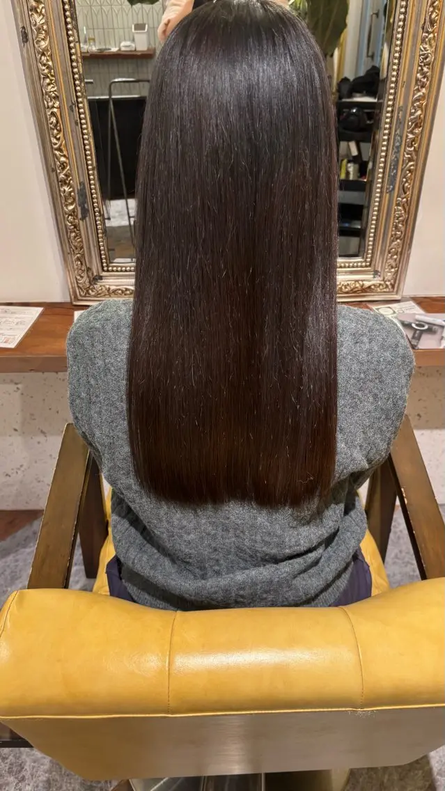 ロング ボブ ロング カット ヘアカラー トリートメント 平出 千尋のヘアスタイル