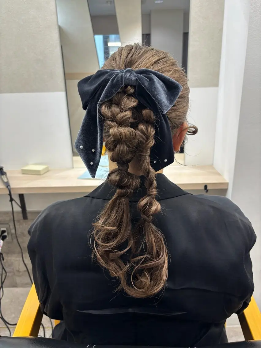 ヘアアレンジ ポニーテール ヘアセット ブリーチなしWカラー ヘアセット菜希のヘアスタイル