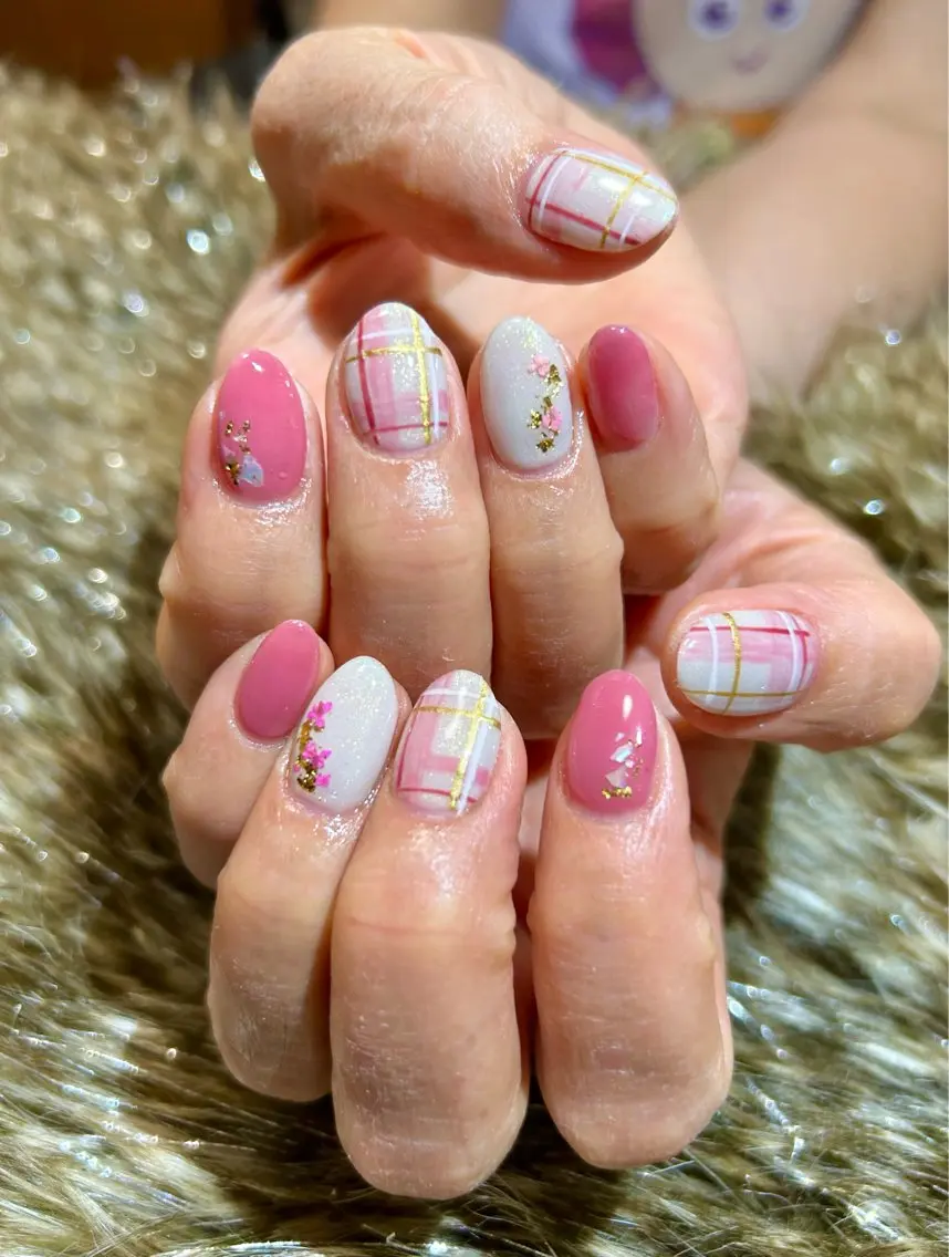 ネイル ハンドネイル ハンドケア 🌙都岡 ムーンネイルのネイルデザイン