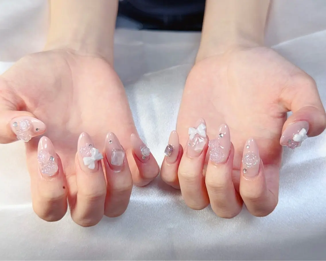 ネイル オーロラネイル チークネイル 長さ出し フットネイル フレンチネイル Miss Nailのネイルデザイン
